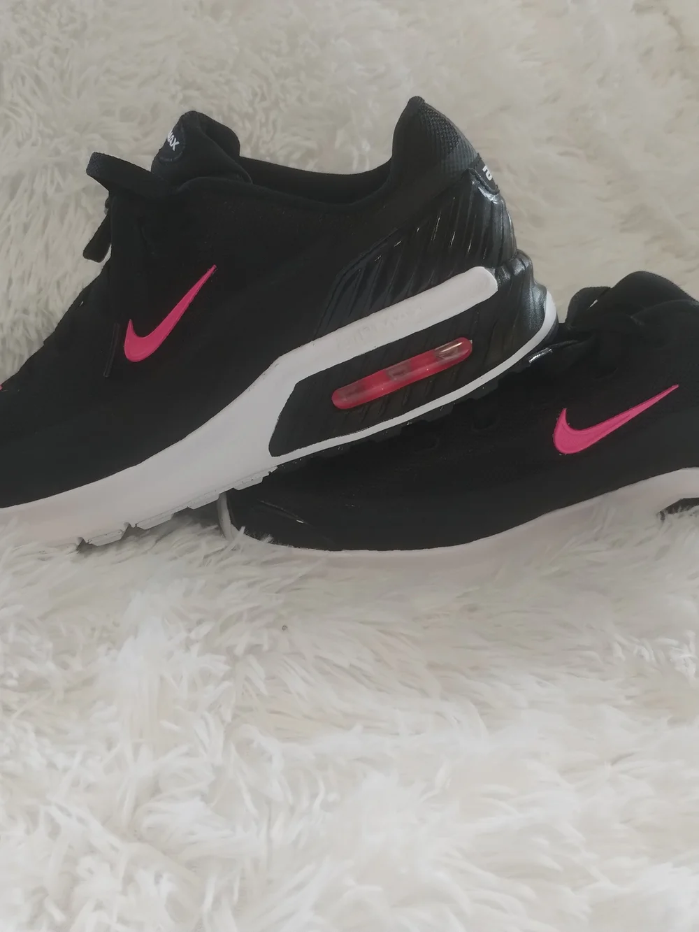 Nike Women’s Black Sneakers with Hot Pink Swoosh and White Midsole
